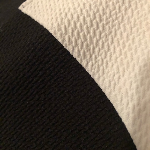 Black and White Jacket - Picture 7 of 8